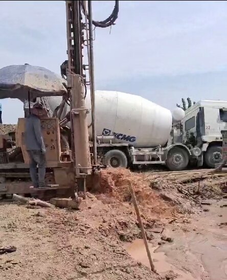 下陆区岩石井施工